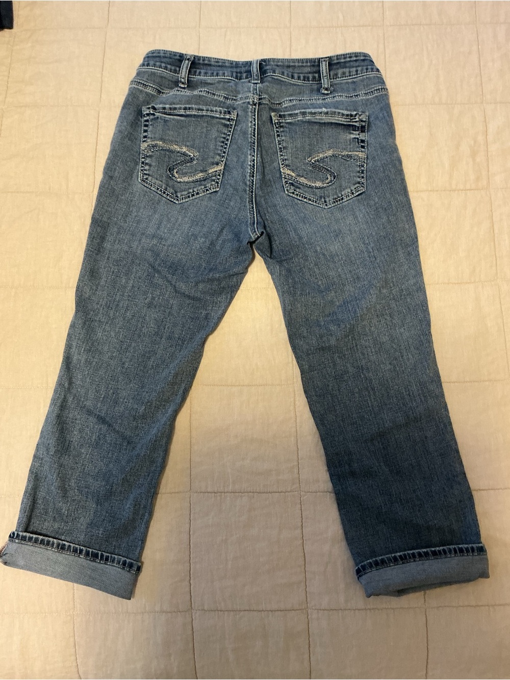 Silver Jeans Suki Capri 32